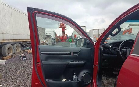 Toyota Hilux VIII, 2018 год, 3 700 000 рублей, 9 фотография