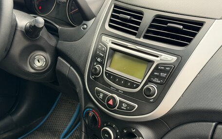 Hyundai Solaris II рестайлинг, 2013 год, 799 999 рублей, 16 фотография