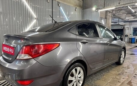 Hyundai Solaris II рестайлинг, 2013 год, 660 000 рублей, 8 фотография