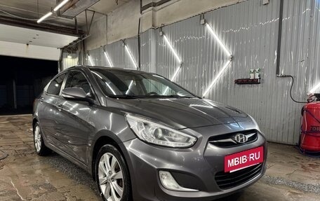 Hyundai Solaris II рестайлинг, 2013 год, 660 000 рублей, 9 фотография