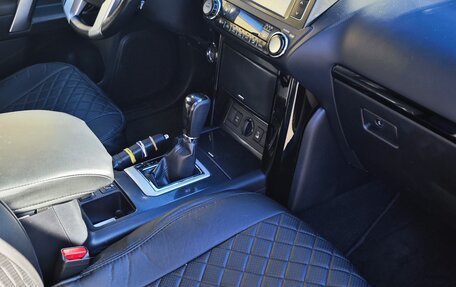 Toyota Land Cruiser Prado 150 рестайлинг 2, 2014 год, 3 000 000 рублей, 9 фотография