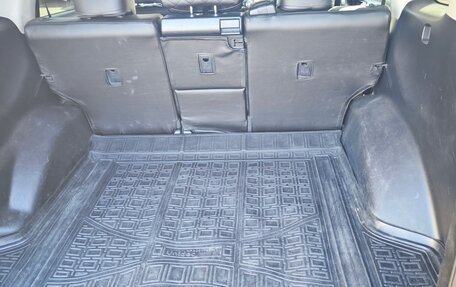 Toyota Land Cruiser Prado 150 рестайлинг 2, 2014 год, 3 000 000 рублей, 10 фотография