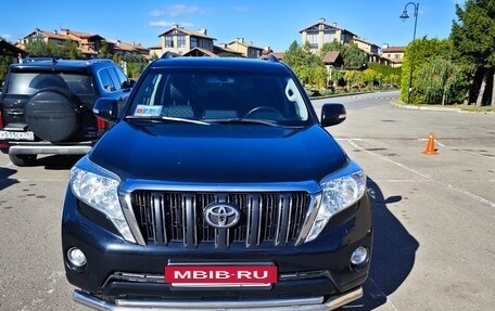 Toyota Land Cruiser Prado 150 рестайлинг 2, 2014 год, 3 000 000 рублей, 2 фотография