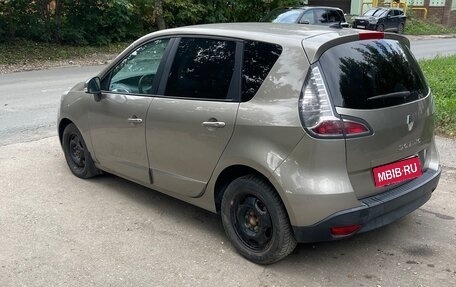 Renault Scenic III, 2012 год, 650 000 рублей, 2 фотография