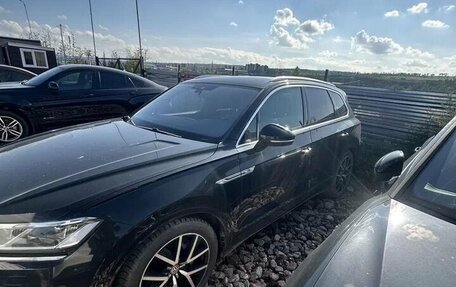 Volkswagen Touareg III, 2019 год, 4 600 000 рублей, 2 фотография