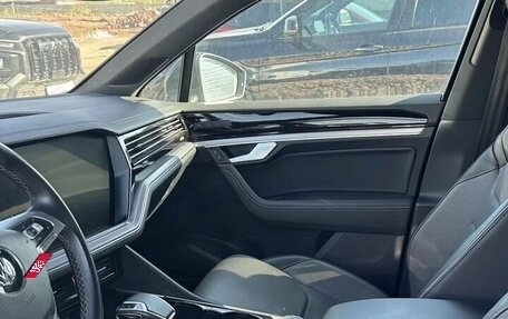 Volkswagen Touareg III, 2019 год, 4 600 000 рублей, 8 фотография