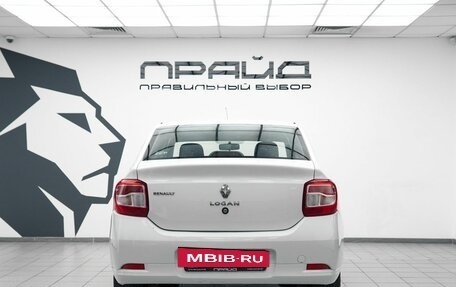 Renault Logan II, 2017 год, 999 000 рублей, 4 фотография