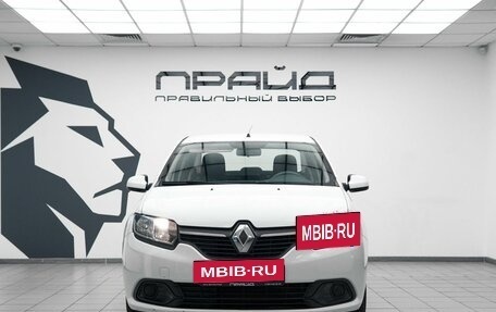 Renault Logan II, 2017 год, 999 000 рублей, 2 фотография