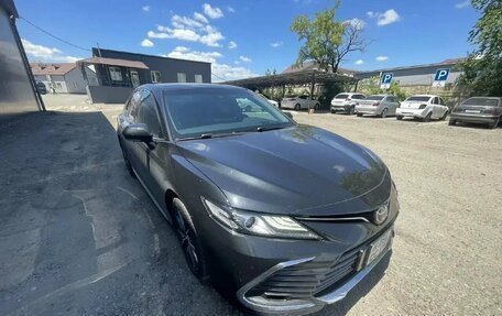 Toyota Camry, 2023 год, 3 900 000 рублей, 4 фотография