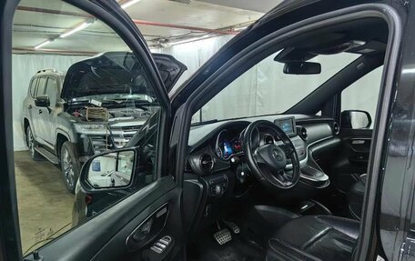 Mercedes-Benz V-Класс, 2021 год, 5 750 000 рублей, 7 фотография