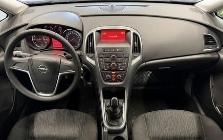 Opel Astra J, 2014 год, 749 000 рублей, 9 фотография