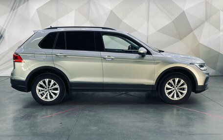 Volkswagen Tiguan II, 2021 год, 1 999 000 рублей, 7 фотография