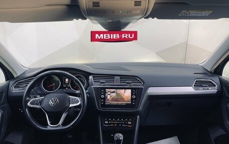 Volkswagen Tiguan II, 2021 год, 1 999 000 рублей, 11 фотография