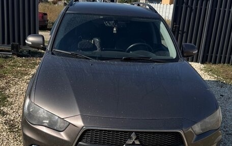 Mitsubishi Outlander III рестайлинг 3, 2011 год, 1 700 000 рублей, 1 фотография