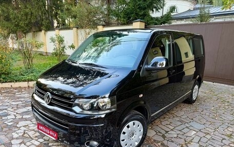 Volkswagen Caravelle T5, 2012 год, 3 870 000 рублей, 1 фотография