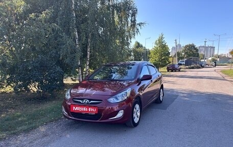 Hyundai Solaris II рестайлинг, 2011 год, 610 000 рублей, 2 фотография