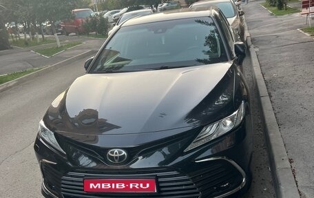 Toyota Camry, 2022 год, 3 100 000 рублей, 1 фотография
