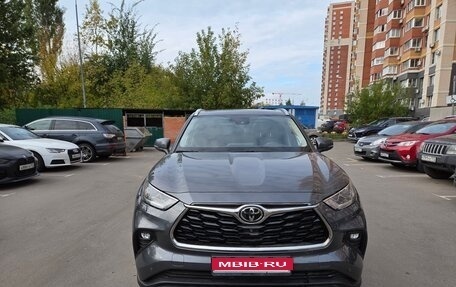 Toyota Highlander, 2020 год, 5 100 000 рублей, 1 фотография