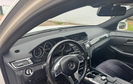 Mercedes-Benz E-Класс, 2013 год, 2 500 000 рублей, 7 фотография