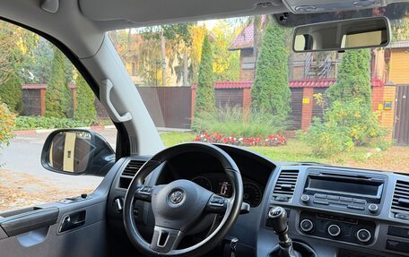 Volkswagen Caravelle T5, 2012 год, 3 870 000 рублей, 24 фотография