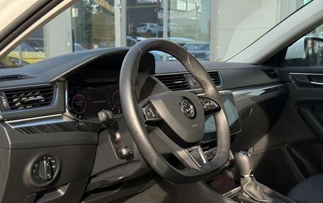 Skoda Superb III рестайлинг, 2024 год, 3 500 000 рублей, 10 фотография