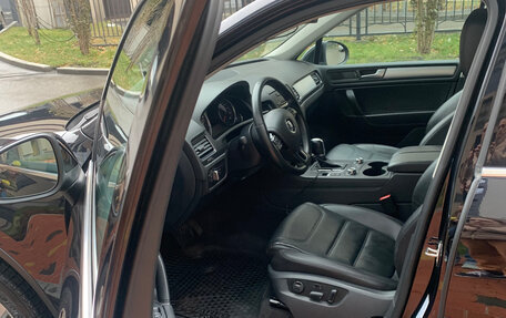 Volkswagen Touareg III, 2012 год, 2 259 000 рублей, 11 фотография
