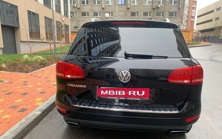 Volkswagen Touareg III, 2012 год, 2 259 000 рублей, 2 фотография