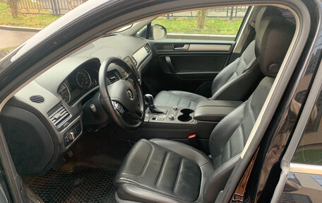 Volkswagen Touareg III, 2012 год, 2 259 000 рублей, 12 фотография
