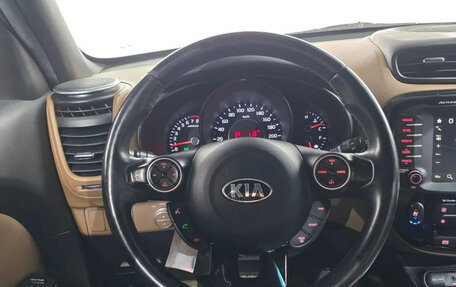 KIA Soul II рестайлинг, 2019 год, 1 200 000 рублей, 10 фотография