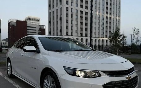 Chevrolet Malibu IX, 2018 год, 1 700 000 рублей, 2 фотография