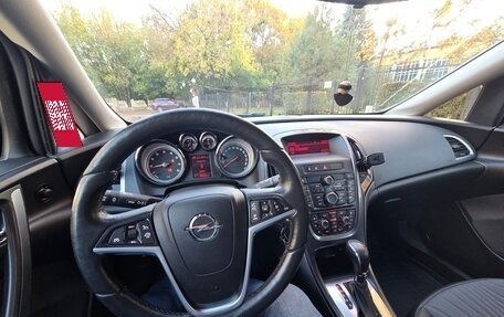 Opel Astra J, 2013 год, 810 000 рублей, 2 фотография
