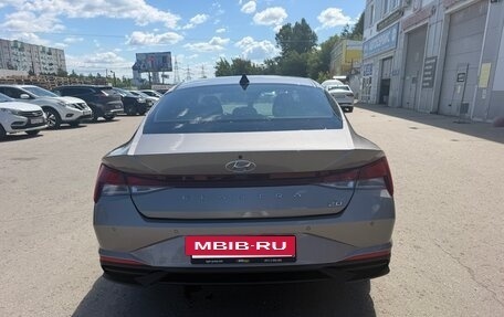 Hyundai Elantra, 2021 год, 1 950 000 рублей, 6 фотография