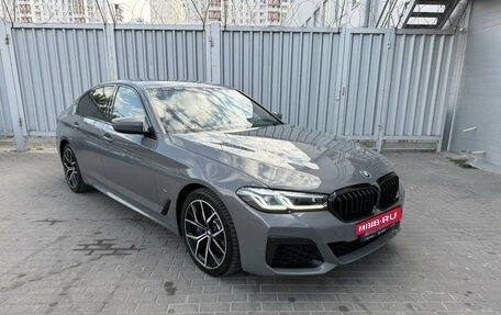 BMW 5 серия, 2020 год, 3 650 000 рублей, 3 фотография