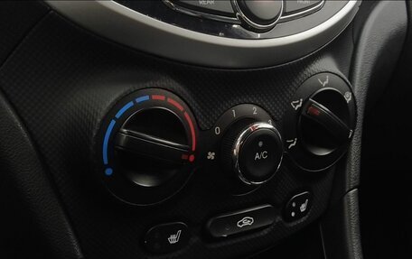 Hyundai Solaris II рестайлинг, 2012 год, 849 000 рублей, 13 фотография