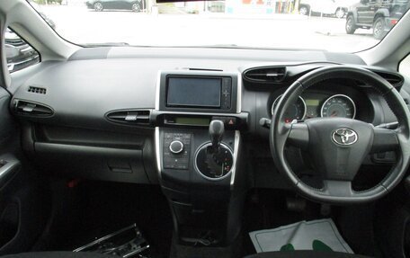 Toyota Wish II, 2012 год, 1 150 000 рублей, 15 фотография