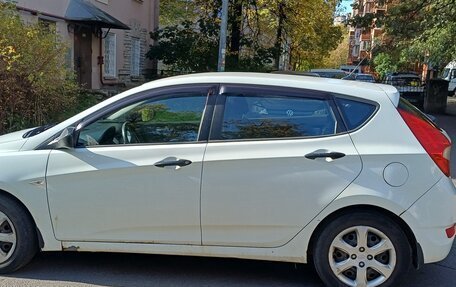 Hyundai Solaris II рестайлинг, 2013 год, 800 000 рублей, 5 фотография