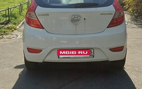 Hyundai Solaris II рестайлинг, 2013 год, 800 000 рублей, 4 фотография