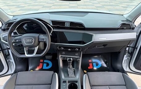 Audi Q3, 2022 год, 2 205 000 рублей, 15 фотография