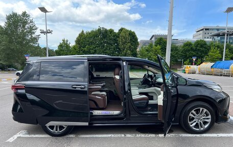 Toyota Sienna, 2021 год, 5 650 000 рублей, 7 фотография
