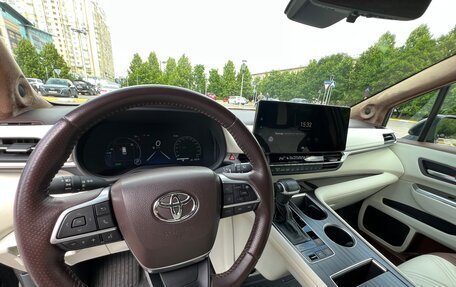 Toyota Sienna, 2021 год, 5 650 000 рублей, 29 фотография