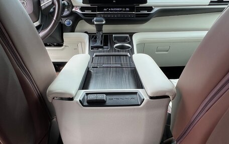 Toyota Sienna, 2021 год, 5 650 000 рублей, 20 фотография