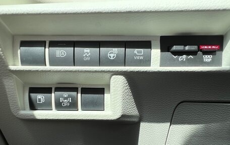 Toyota Sienna, 2021 год, 5 650 000 рублей, 40 фотография