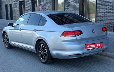 Volkswagen Passat B8 рестайлинг, 2015 год, 1 805 000 рублей, 4 фотография