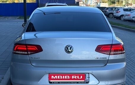 Volkswagen Passat B8 рестайлинг, 2015 год, 1 805 000 рублей, 10 фотография
