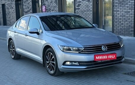 Volkswagen Passat B8 рестайлинг, 2015 год, 1 805 000 рублей, 8 фотография