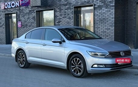 Volkswagen Passat B8 рестайлинг, 2015 год, 1 805 000 рублей, 7 фотография