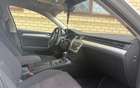Volkswagen Passat B8 рестайлинг, 2015 год, 1 805 000 рублей, 25 фотография