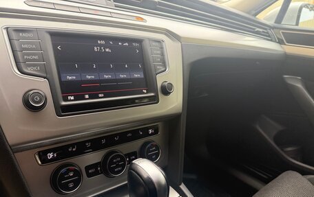 Volkswagen Passat B8 рестайлинг, 2015 год, 1 805 000 рублей, 22 фотография