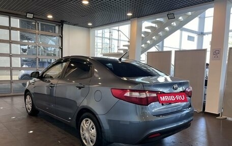 KIA Rio III рестайлинг, 2013 год, 580 000 рублей, 5 фотография