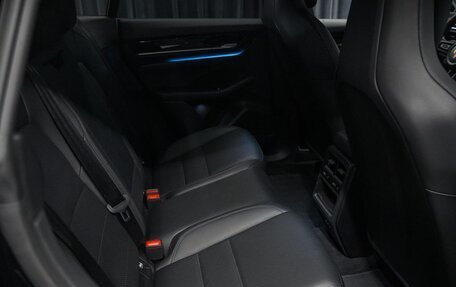 Porsche Macan, 2024 год, 14 994 000 рублей, 28 фотография